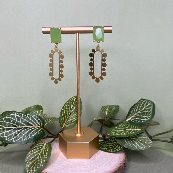 Delicate Flirty Art Deco Brass Earrings - Floral Elegant Drop Earrings - Picture 14 of 17